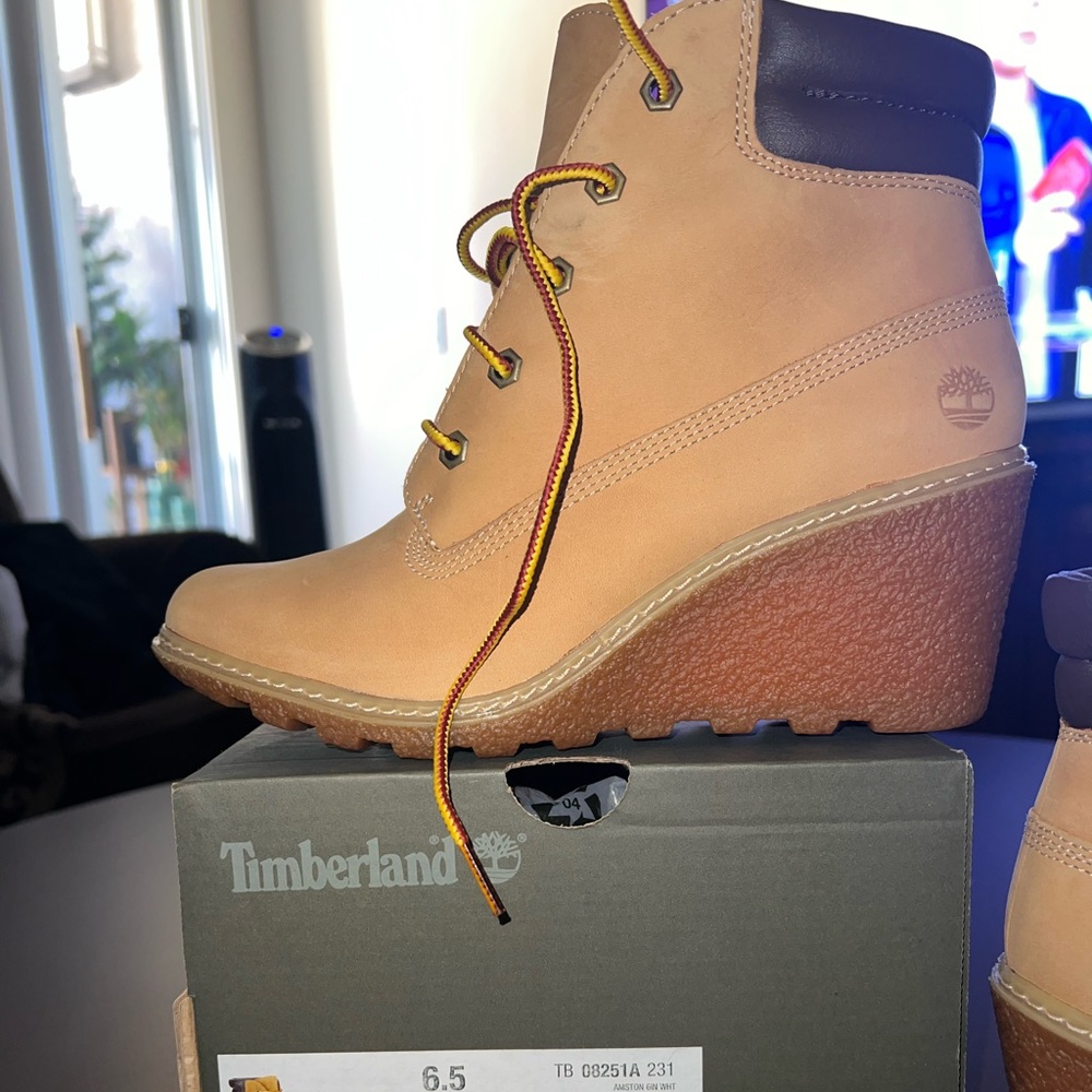 Timberland Amston 6.5 Women’s 6 In Boot NIB
